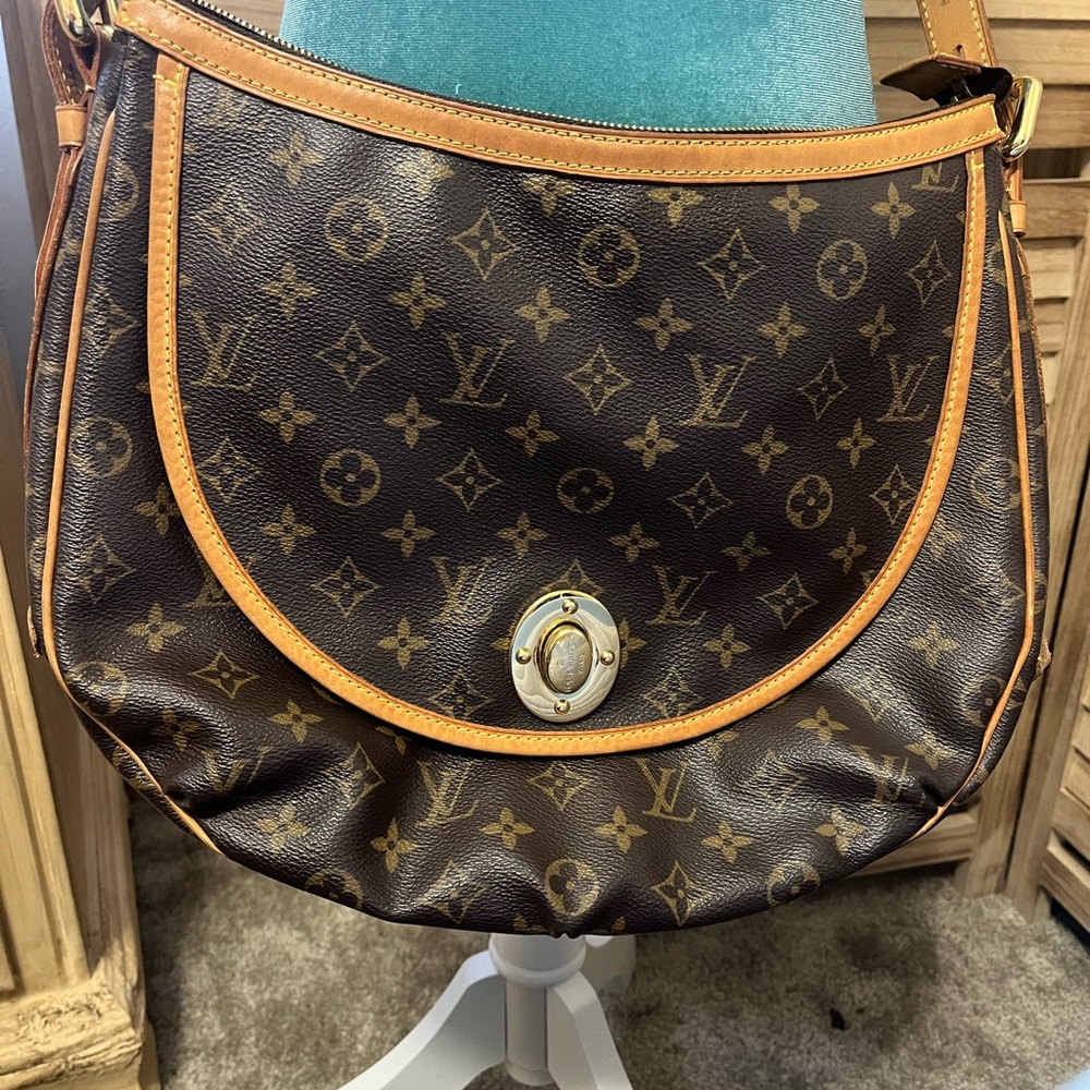 Louis Vuitton Monogram Tulum GM Shoulder Bag